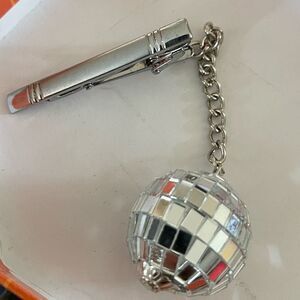 Disco ball clip